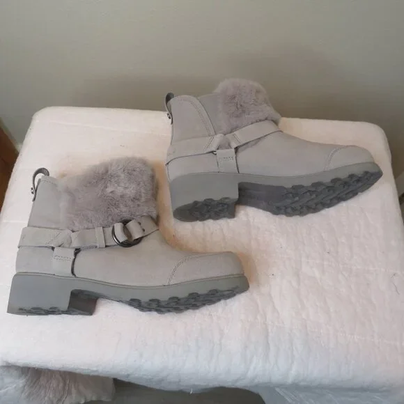 NWOT BearPaw Roxy Gray Suede Boot Size 10 - Picture 2 of 8